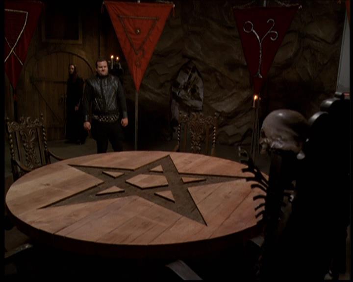 Charmed-Online-dot-net_608SwordAndTheCity0649.jpg Charmed-Online-dot-net_608SwordAndTheCity0649.jpg