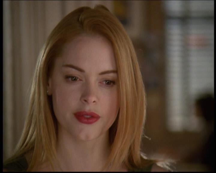 Charmed-Online-dot-net_608SwordAndTheCity0958.jpg Charmed-Online-dot-net_608SwordAndTheCity0958.jpg