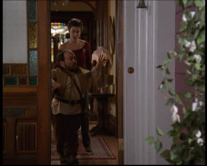 Charmed-Online-dot-net_608SwordAndTheCity1082.jpg Charmed-Online-dot-net_608SwordAndTheCity1082.jpg