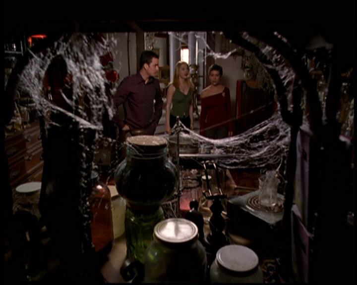 Charmed-Online-dot-net_608SwordAndTheCity1296.jpg Charmed-Online-dot-net_608SwordAndTheCity1296.jpg