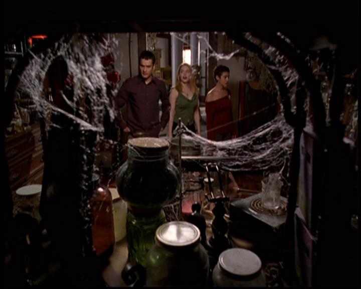 Charmed-Online-dot-net_608SwordAndTheCity1298.jpg Charmed-Online-dot-net_608SwordAndTheCity1298.jpg