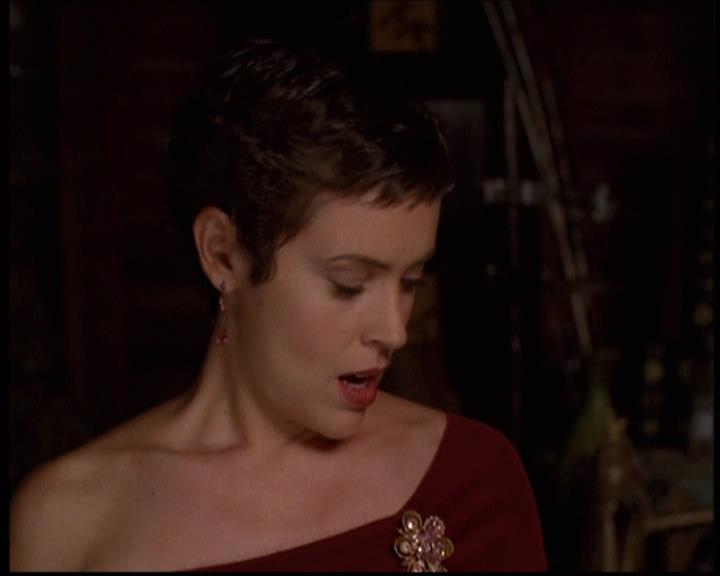 Charmed-Online-dot-net_608SwordAndTheCity1381.jpg Charmed-Online-dot-net_608SwordAndTheCity1381.jpg