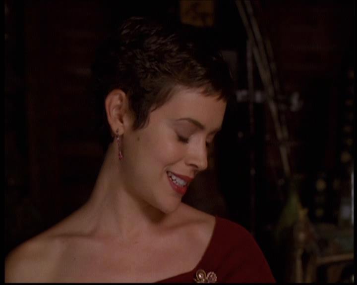 Charmed-Online-dot-net_608SwordAndTheCity1382.jpg Charmed-Online-dot-net_608SwordAndTheCity1382.jpg