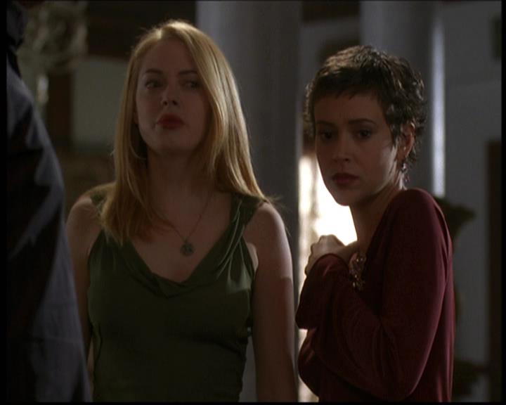 Charmed-Online-dot-net_608SwordAndTheCity1488.jpg Charmed-Online-dot-net_608SwordAndTheCity1488.jpg