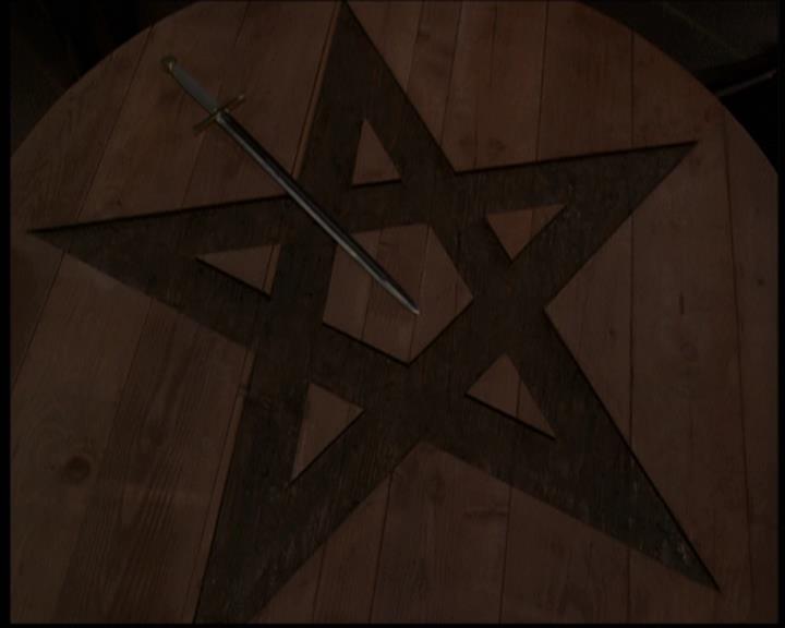 Charmed-Online-dot-net_608SwordAndTheCity1580.jpg Charmed-Online-dot-net_608SwordAndTheCity1580.jpg