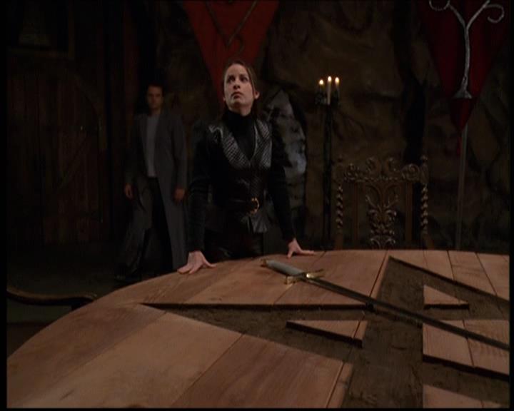 Charmed-Online-dot-net_608SwordAndTheCity1584.jpg Charmed-Online-dot-net_608SwordAndTheCity1584.jpg