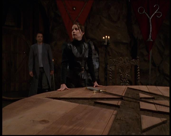 Charmed-Online-dot-net_608SwordAndTheCity1585.jpg Charmed-Online-dot-net_608SwordAndTheCity1585.jpg