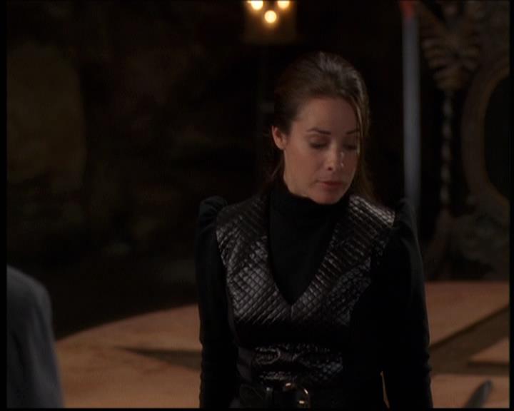 Charmed-Online-dot-net_608SwordAndTheCity1676.jpg Charmed-Online-dot-net_608SwordAndTheCity1676.jpg