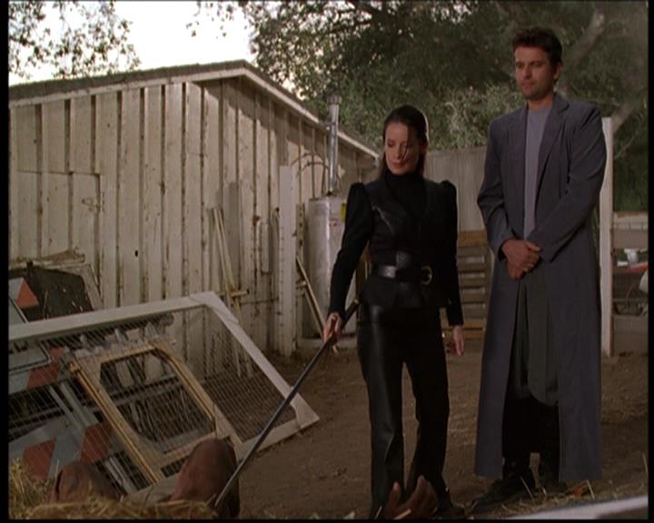 Charmed-Online-dot-net_608SwordAndTheCity1766.jpg