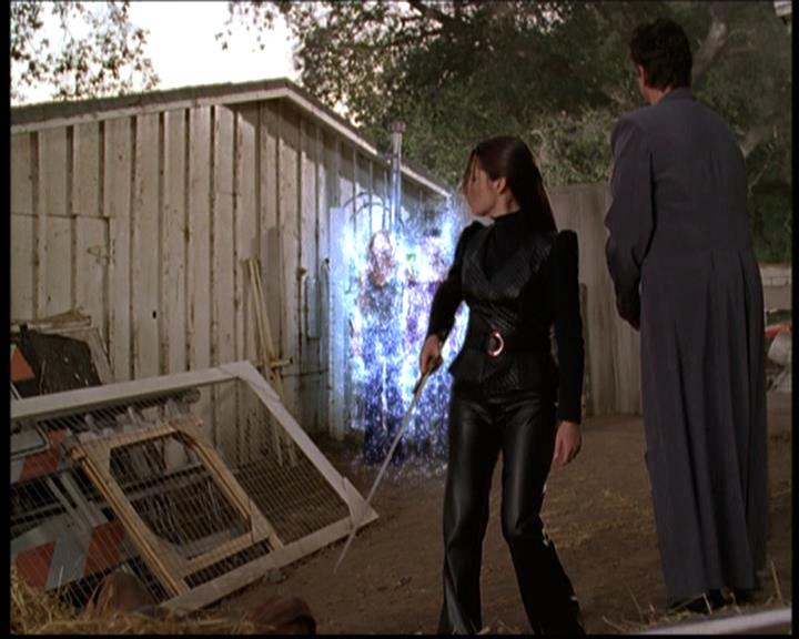 Charmed-Online-dot-net_608SwordAndTheCity1785.jpg Charmed-Online-dot-net_608SwordAndTheCity1785.jpg