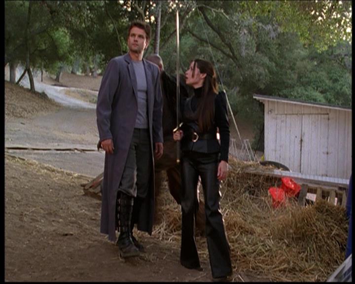 Charmed-Online-dot-net_608SwordAndTheCity1788.jpg Charmed-Online-dot-net_608SwordAndTheCity1788.jpg