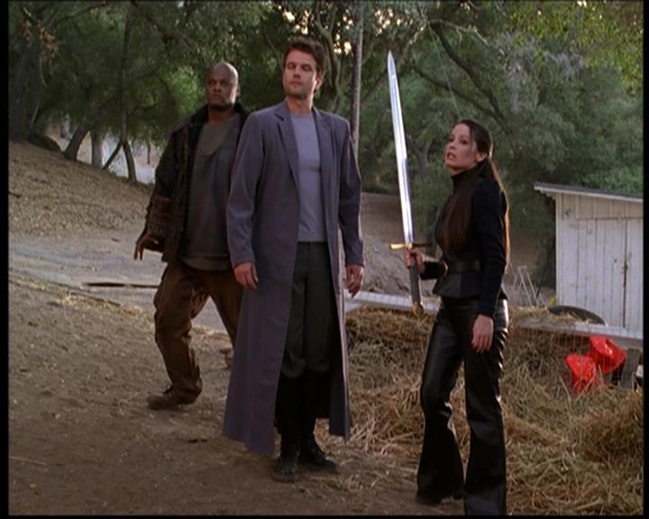 Charmed-Online-dot-net_608SwordAndTheCity1789.jpg Charmed-Online-dot-net_608SwordAndTheCity1789.jpg