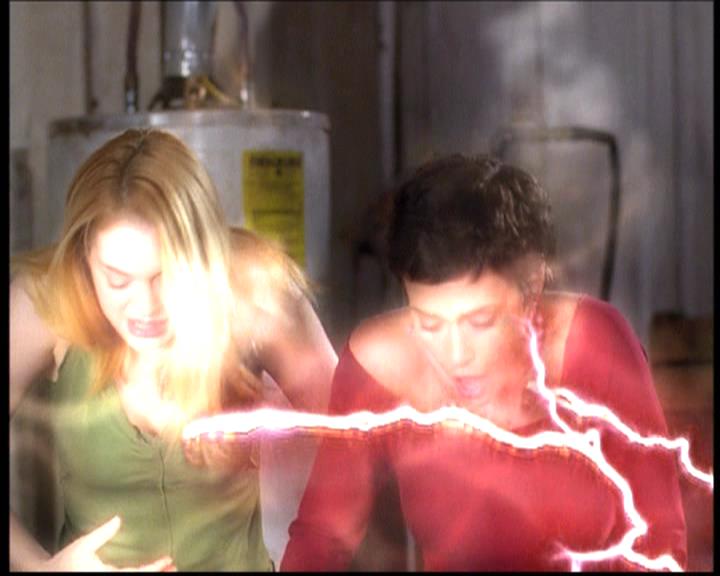 Charmed-Online-dot-net_608SwordAndTheCity1809.jpg Charmed-Online-dot-net_608SwordAndTheCity1809.jpg