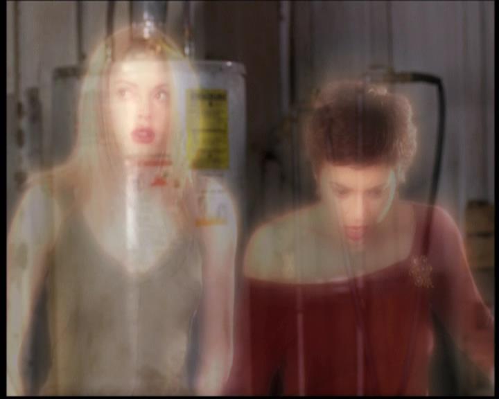 Charmed-Online-dot-net_608SwordAndTheCity1813.jpg Charmed-Online-dot-net_608SwordAndTheCity1813.jpg