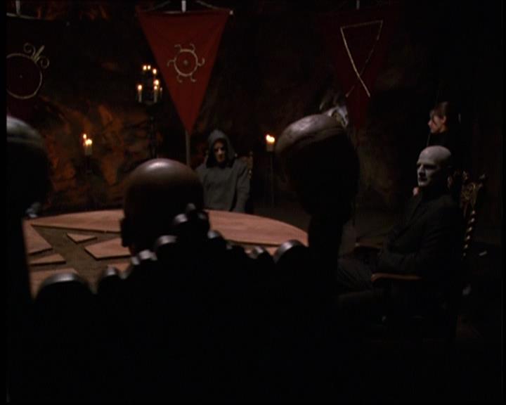 Charmed-Online-dot-net_608SwordAndTheCity1828.jpg Charmed-Online-dot-net_608SwordAndTheCity1828.jpg