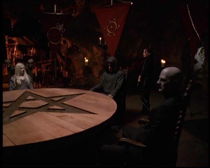 Charmed-Online-dot-net_608SwordAndTheCity1831.jpg Charmed-Online-dot-net_608SwordAndTheCity1831.jpg