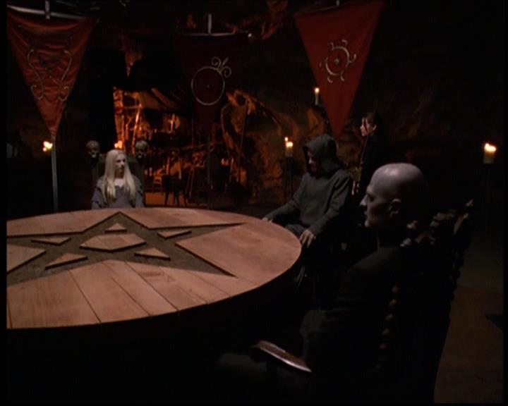 Charmed-Online-dot-net_608SwordAndTheCity1832.jpg Charmed-Online-dot-net_608SwordAndTheCity1832.jpg