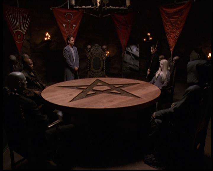 Charmed-Online-dot-net_608SwordAndTheCity1839.jpg Charmed-Online-dot-net_608SwordAndTheCity1839.jpg