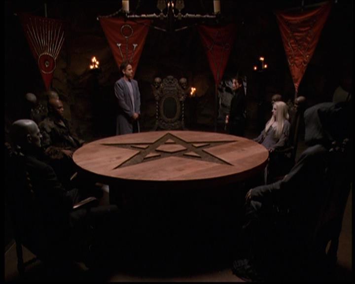 Charmed-Online-dot-net_608SwordAndTheCity1840.jpg Charmed-Online-dot-net_608SwordAndTheCity1840.jpg