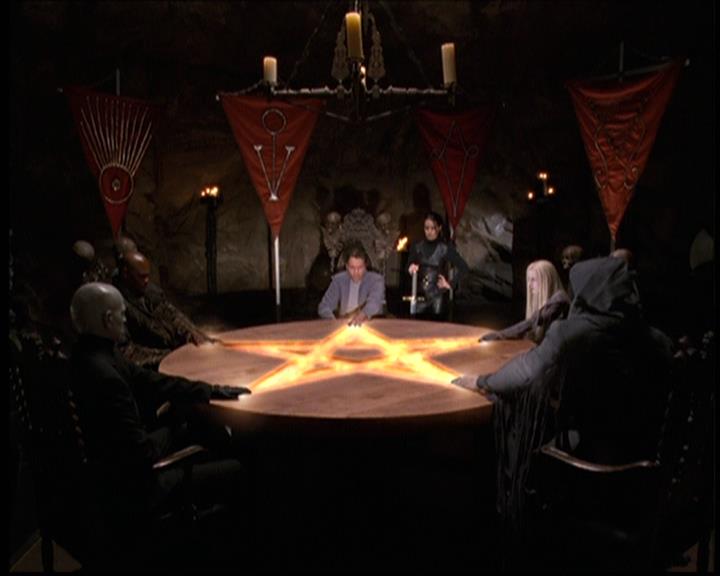 Charmed-Online-dot-net_608SwordAndTheCity1874.jpg Charmed-Online-dot-net_608SwordAndTheCity1874.jpg