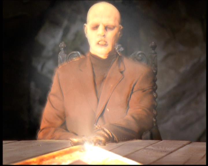 Charmed-Online-dot-net_608SwordAndTheCity1880.jpg Charmed-Online-dot-net_608SwordAndTheCity1880.jpg