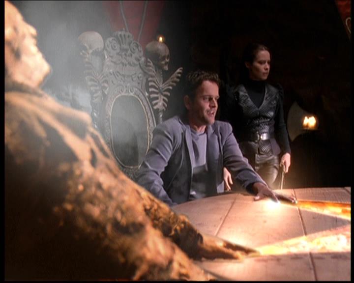 Charmed-Online-dot-net_608SwordAndTheCity1885.jpg Charmed-Online-dot-net_608SwordAndTheCity1885.jpg