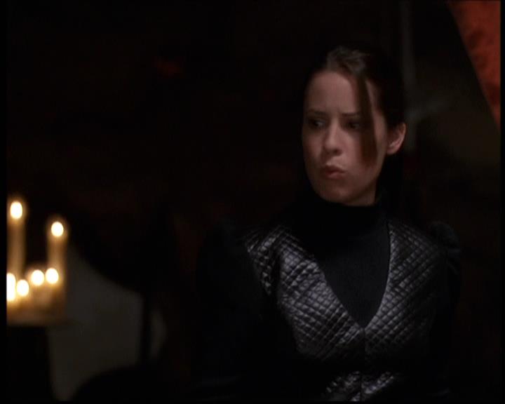 Charmed-Online-dot-net_608SwordAndTheCity1902.jpg Charmed-Online-dot-net_608SwordAndTheCity1902.jpg