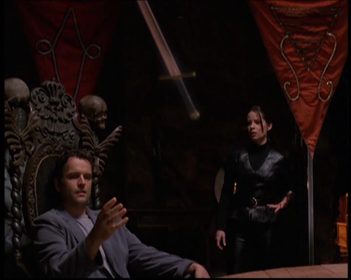 Charmed-Online-dot-net_608SwordAndTheCity1905.jpg
