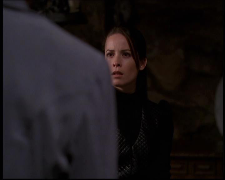 Charmed-Online-dot-net_608SwordAndTheCity1921.jpg