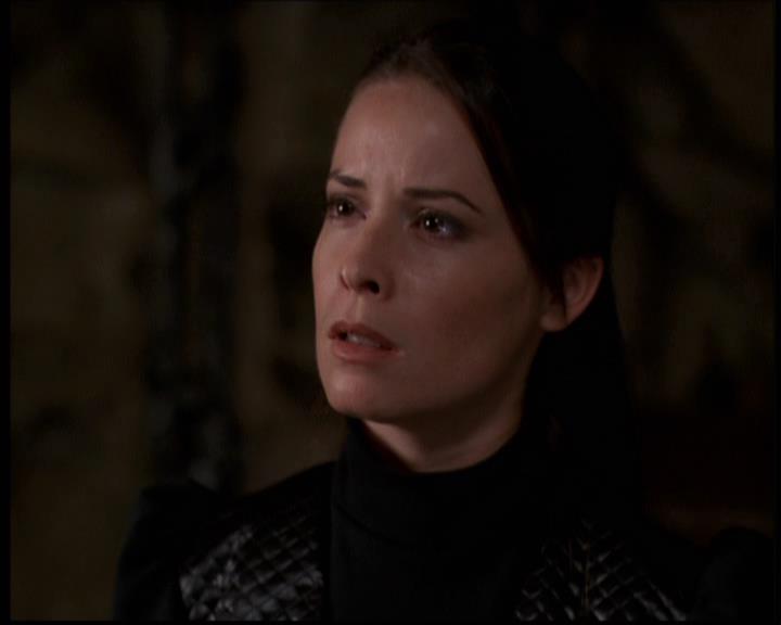 Charmed-Online-dot-net_608SwordAndTheCity1929.jpg