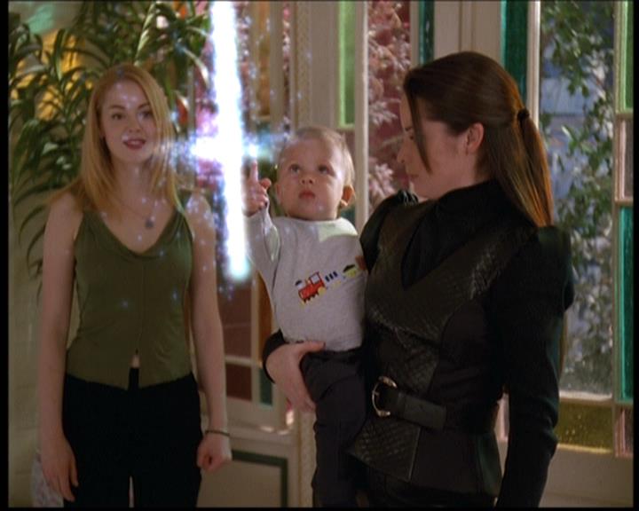 Charmed-Online-dot-net_608SwordAndTheCity2105.jpg Charmed-Online-dot-net_608SwordAndTheCity2105.jpg