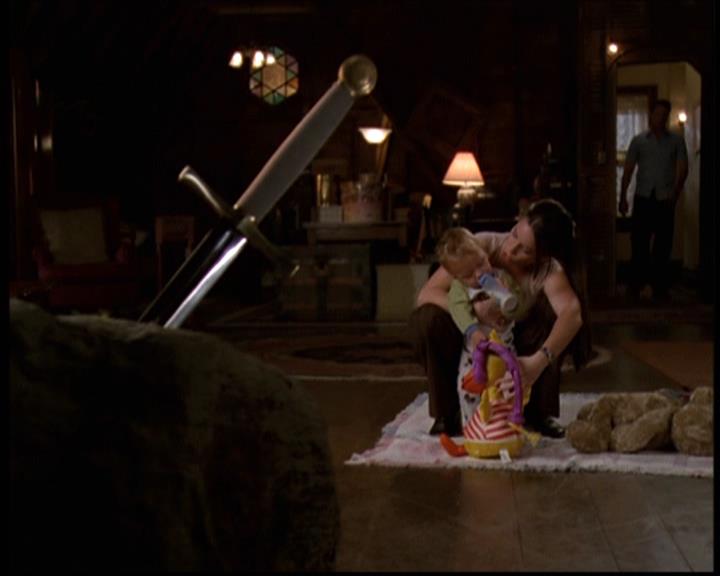 Charmed-Online-dot-net_608SwordAndTheCity2279.jpg