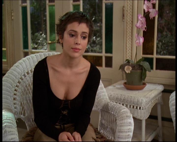 Charmed-Online-dot-609LittleMonsters0424.jpg Charmed-Online-dot-609LittleMonsters0424.jpg