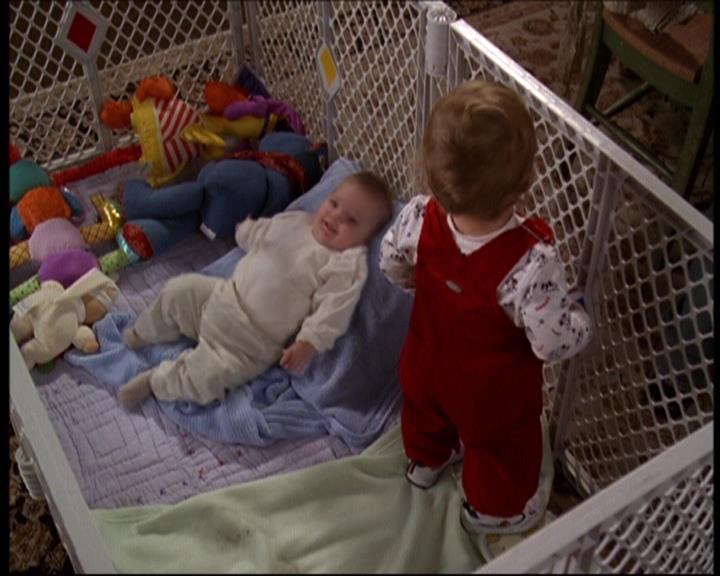 Charmed-Online-dot-609LittleMonsters1005.jpg Charmed-Online-dot-609LittleMonsters1005.jpg