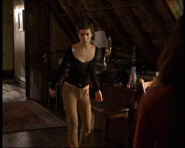 Charmed-Online-dot-609LittleMonsters1017.jpg Charmed-Online-dot-609LittleMonsters1017.jpg