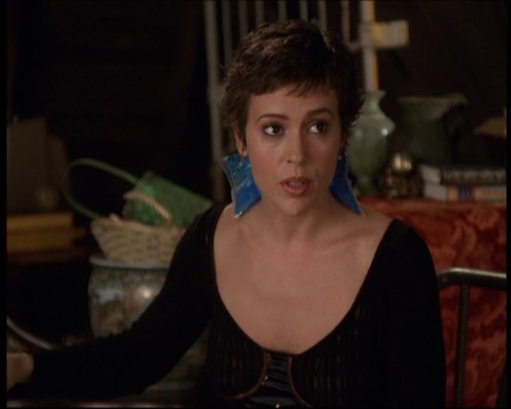 Charmed-Online-dot-609LittleMonsters1176.jpg Charmed-Online-dot-609LittleMonsters1176.jpg