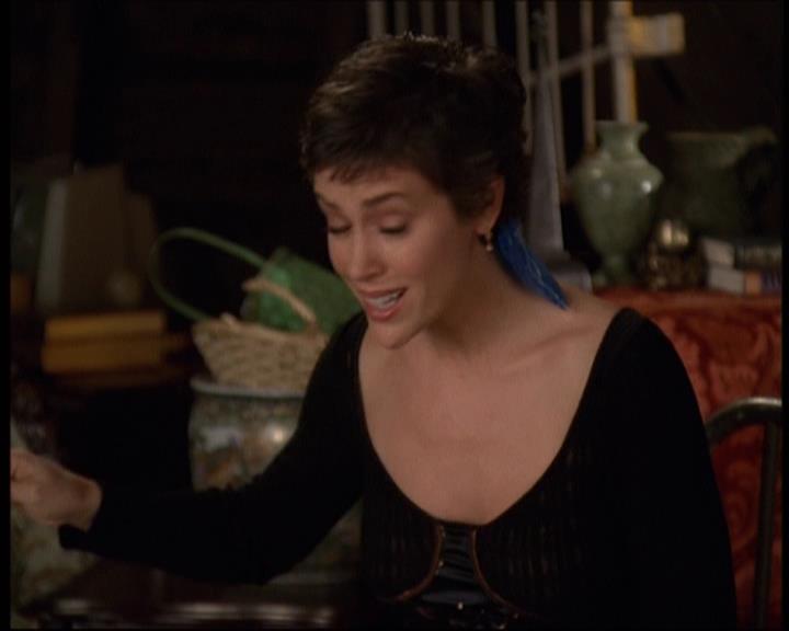 Charmed-Online-dot-609LittleMonsters1183.jpg Charmed-Online-dot-609LittleMonsters1183.jpg