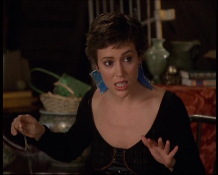 Charmed-Online-dot-609LittleMonsters1184.jpg Charmed-Online-dot-609LittleMonsters1184.jpg