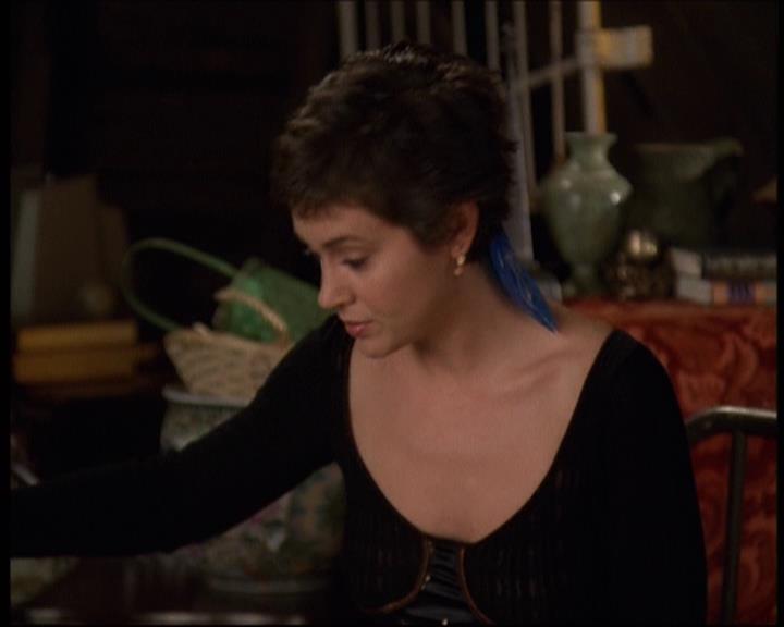 Charmed-Online-dot-609LittleMonsters1195.jpg Charmed-Online-dot-609LittleMonsters1195.jpg