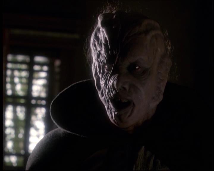 Charmed-Online-dot-609LittleMonsters1451.jpg Charmed-Online-dot-609LittleMonsters1451.jpg