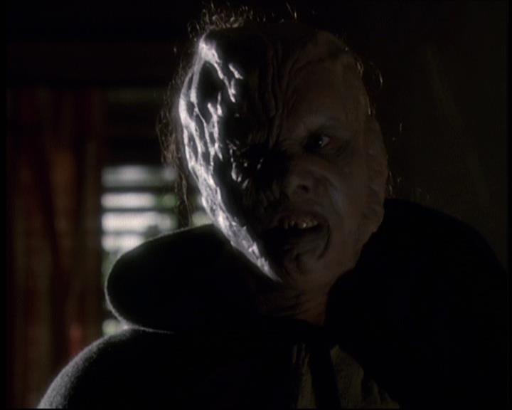 Charmed-Online-dot-609LittleMonsters1458.jpg Charmed-Online-dot-609LittleMonsters1458.jpg