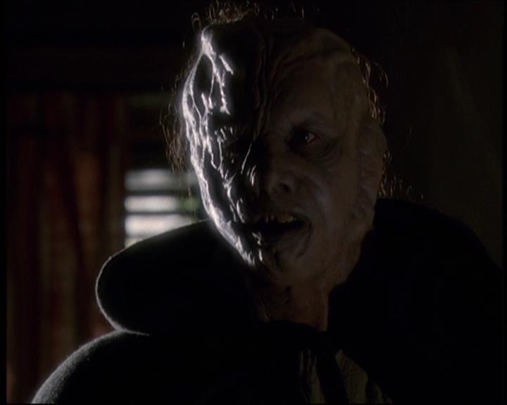 Charmed-Online-dot-609LittleMonsters1464.jpg Charmed-Online-dot-609LittleMonsters1464.jpg