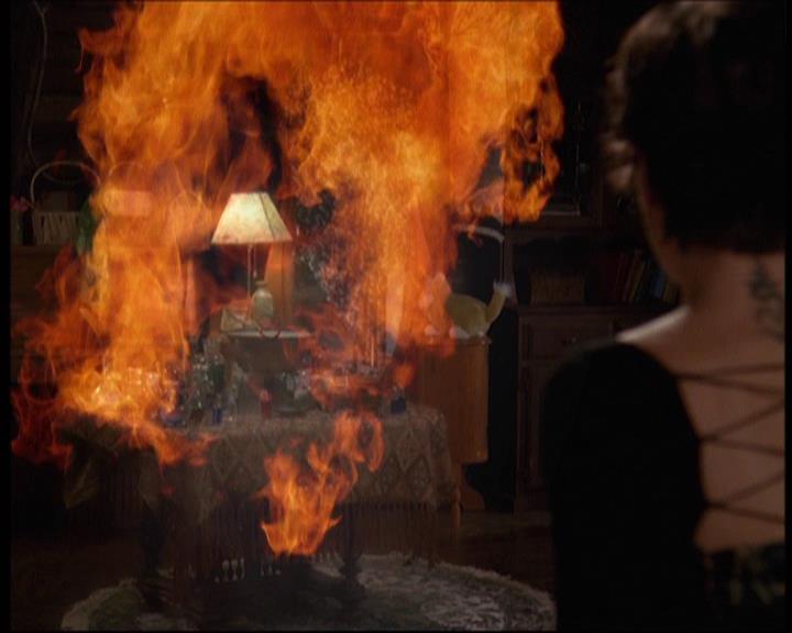 Charmed-Online-dot-609LittleMonsters1527.jpg Charmed-Online-dot-609LittleMonsters1527.jpg