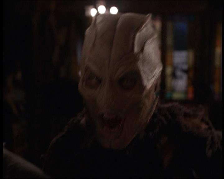 Charmed-Online-dot-609LittleMonsters1537.jpg Charmed-Online-dot-609LittleMonsters1537.jpg