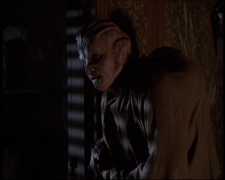 Charmed-Online-dot-609LittleMonsters1759.jpg Charmed-Online-dot-609LittleMonsters1759.jpg