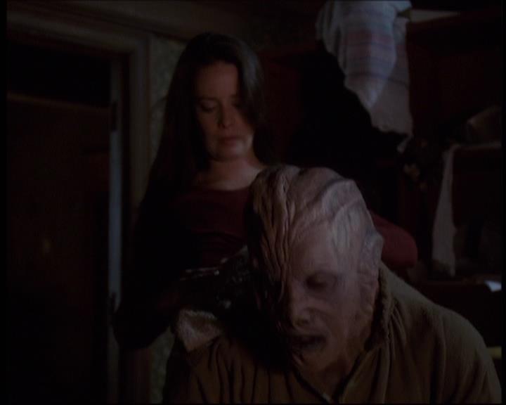 Charmed-Online-dot-609LittleMonsters1864.jpg Charmed-Online-dot-609LittleMonsters1864.jpg