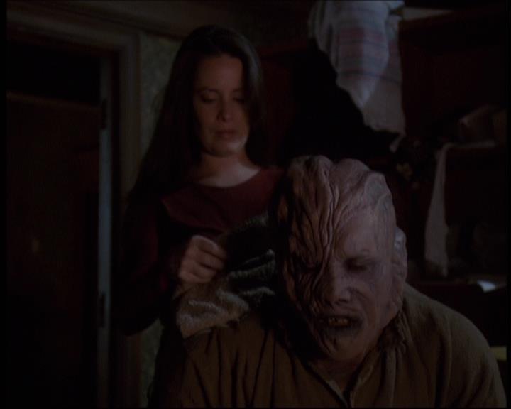 Charmed-Online-dot-609LittleMonsters1866.jpg Charmed-Online-dot-609LittleMonsters1866.jpg