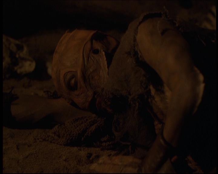 Charmed-Online-dot-609LittleMonsters2033.jpg Charmed-Online-dot-609LittleMonsters2033.jpg