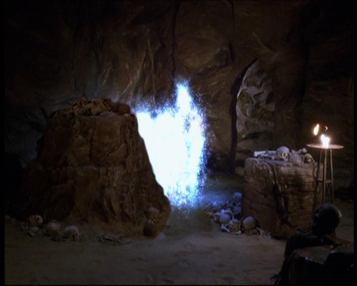 Charmed-Online-dot-609LittleMonsters2040.jpg Charmed-Online-dot-609LittleMonsters2040.jpg