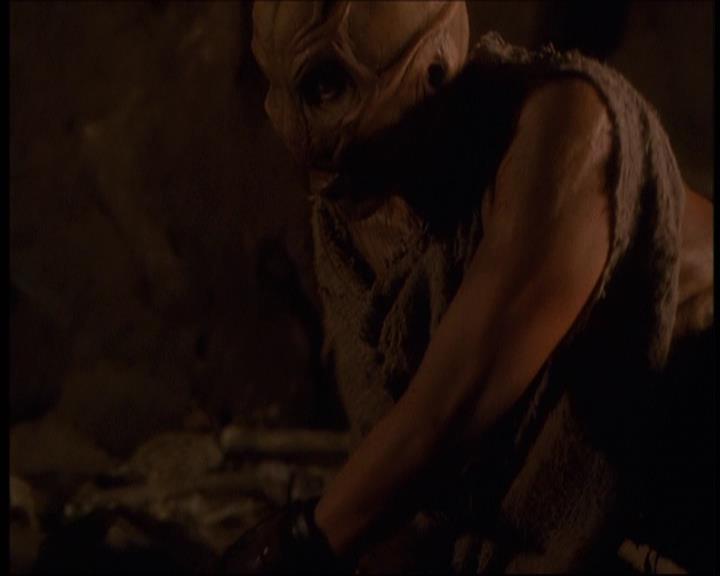 Charmed-Online-dot-609LittleMonsters2063.jpg Charmed-Online-dot-609LittleMonsters2063.jpg